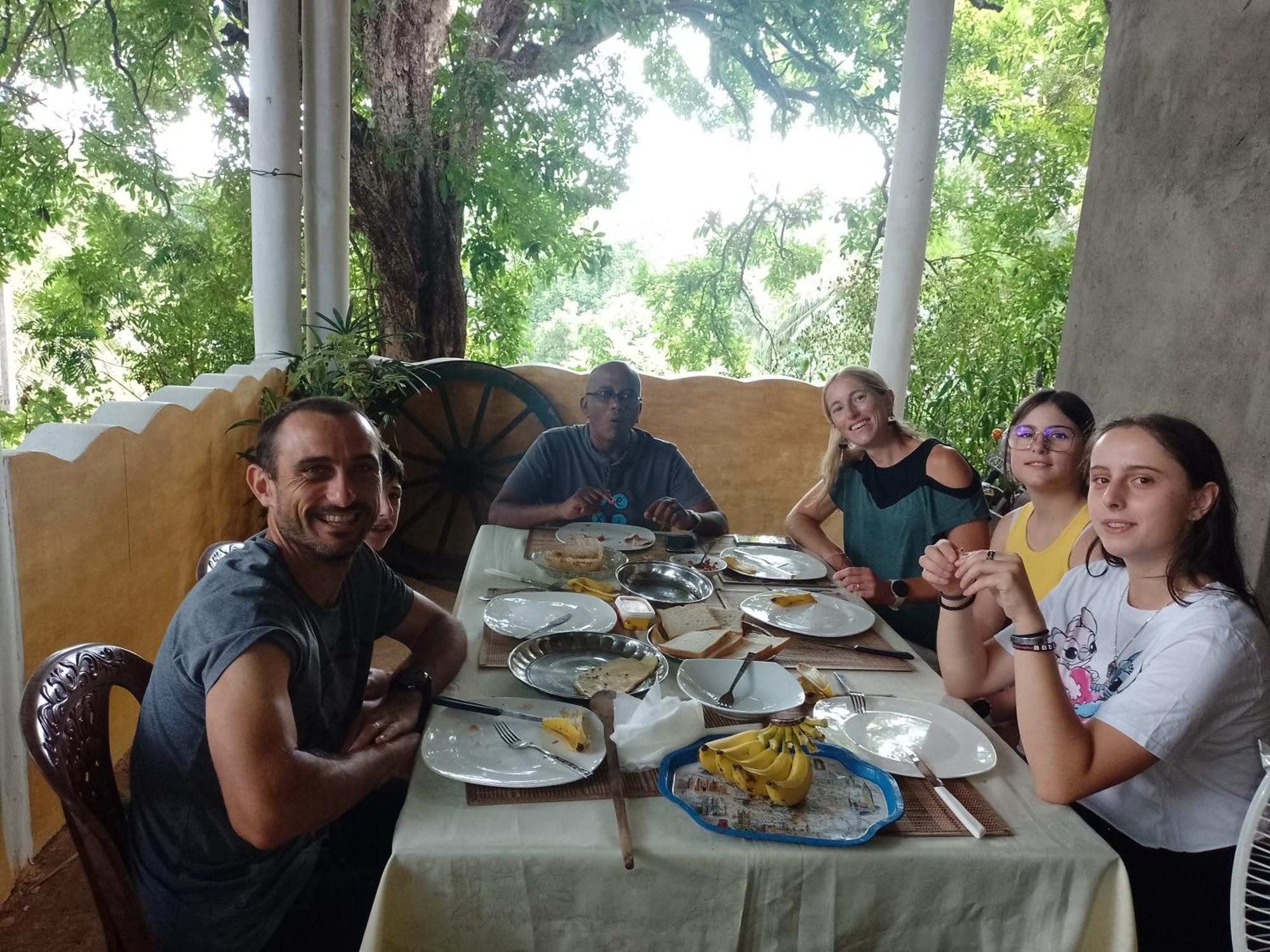 Appartamento Kon Tree Shade Dambulla Esterno foto